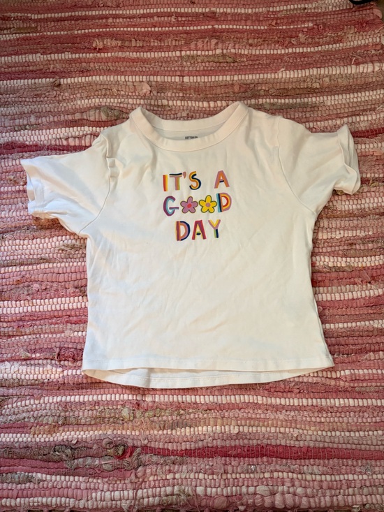 Cotton On Tops - Cotton On "It's a Good Day" Cropped Baby Tee – Size Medium 🌼